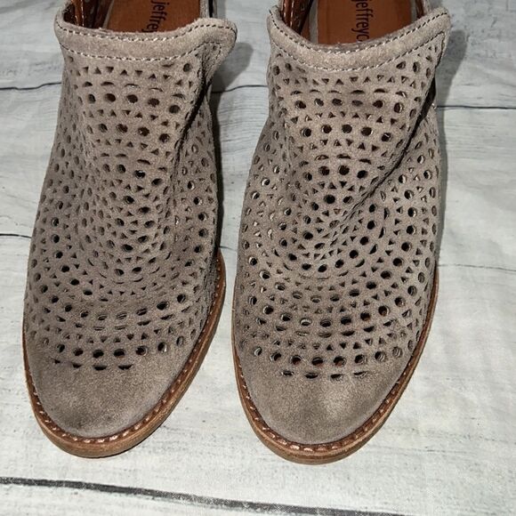 Jeffrey Campbell Taggart Suede Cutout Taupe Cut Out Pointed Western Booties 6.5 - Picture 5 of 9